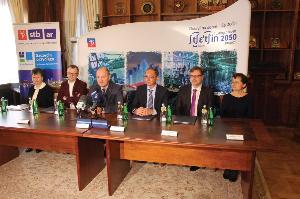 Dom dla absolwenta -konferencja prasowa (Zdjęcie 1)